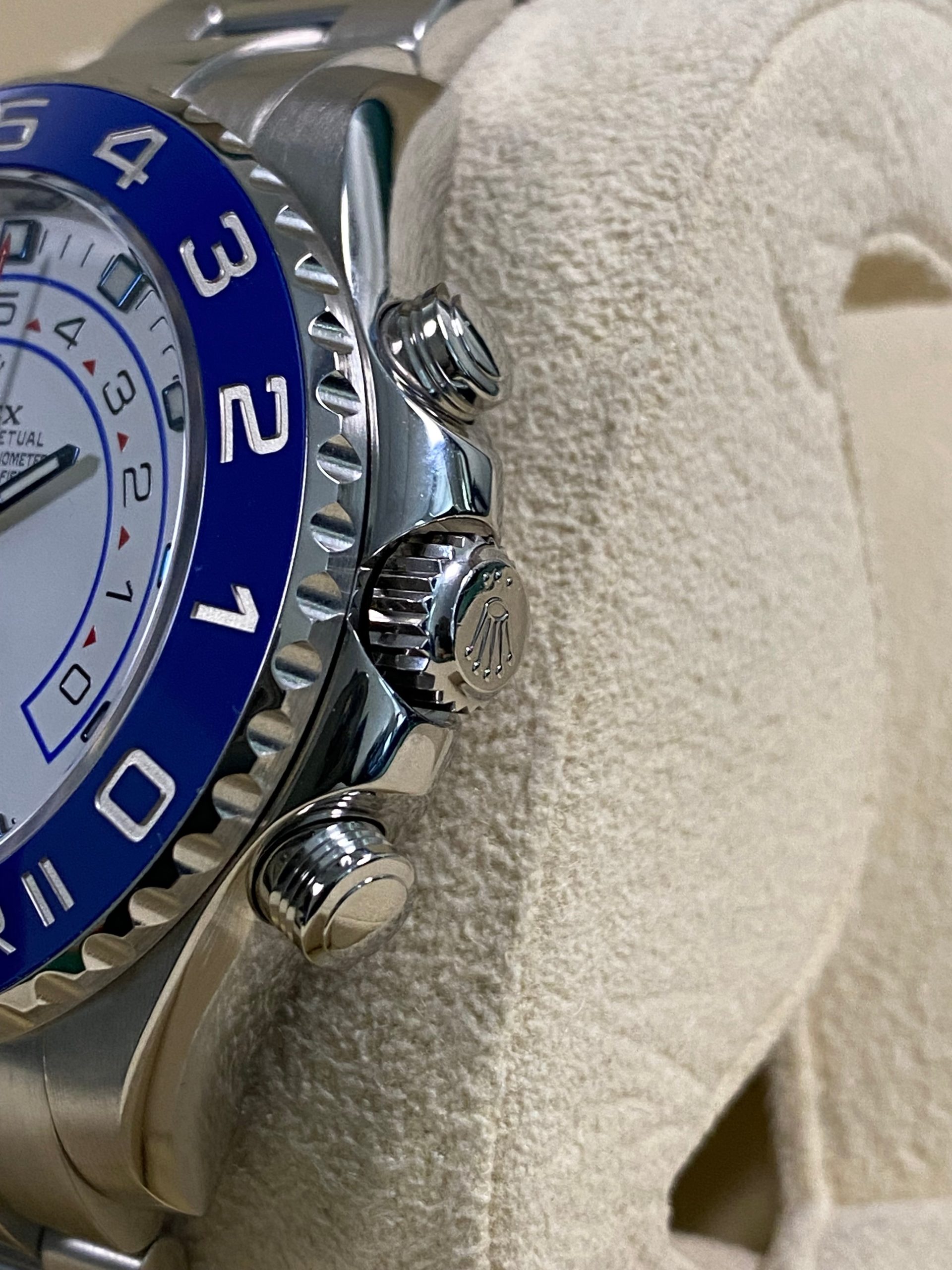 Rolex Yacht-Master II - White Dial Blue Hands - 116680