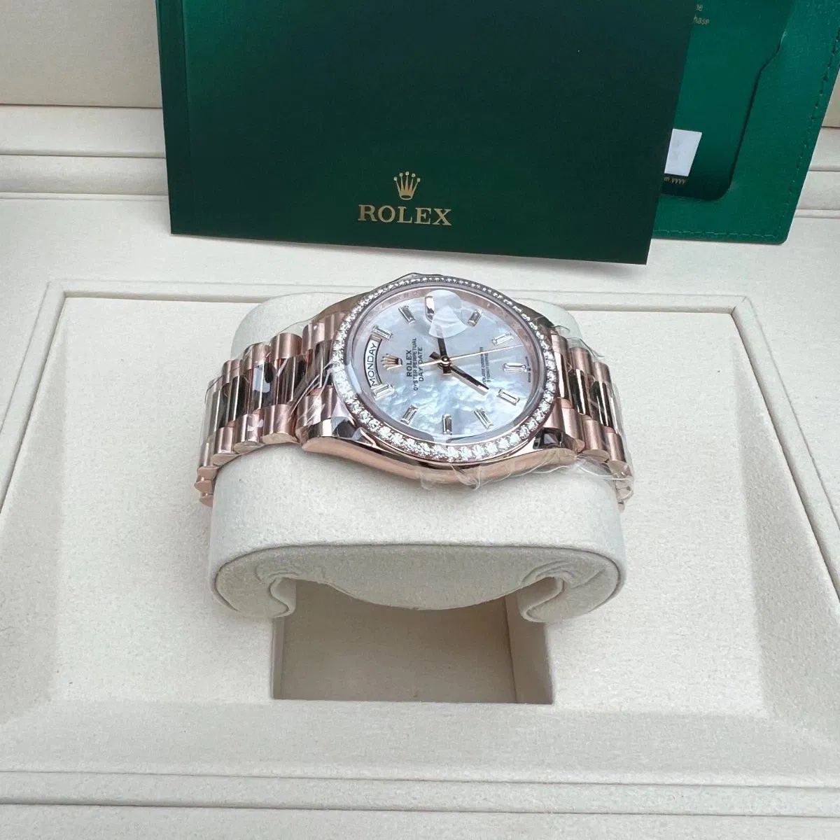 2025 Rolex Day-Date 40 Rose Gold / Fluted / MOP / Baguette Diamond-Set / President complete full set unworn
